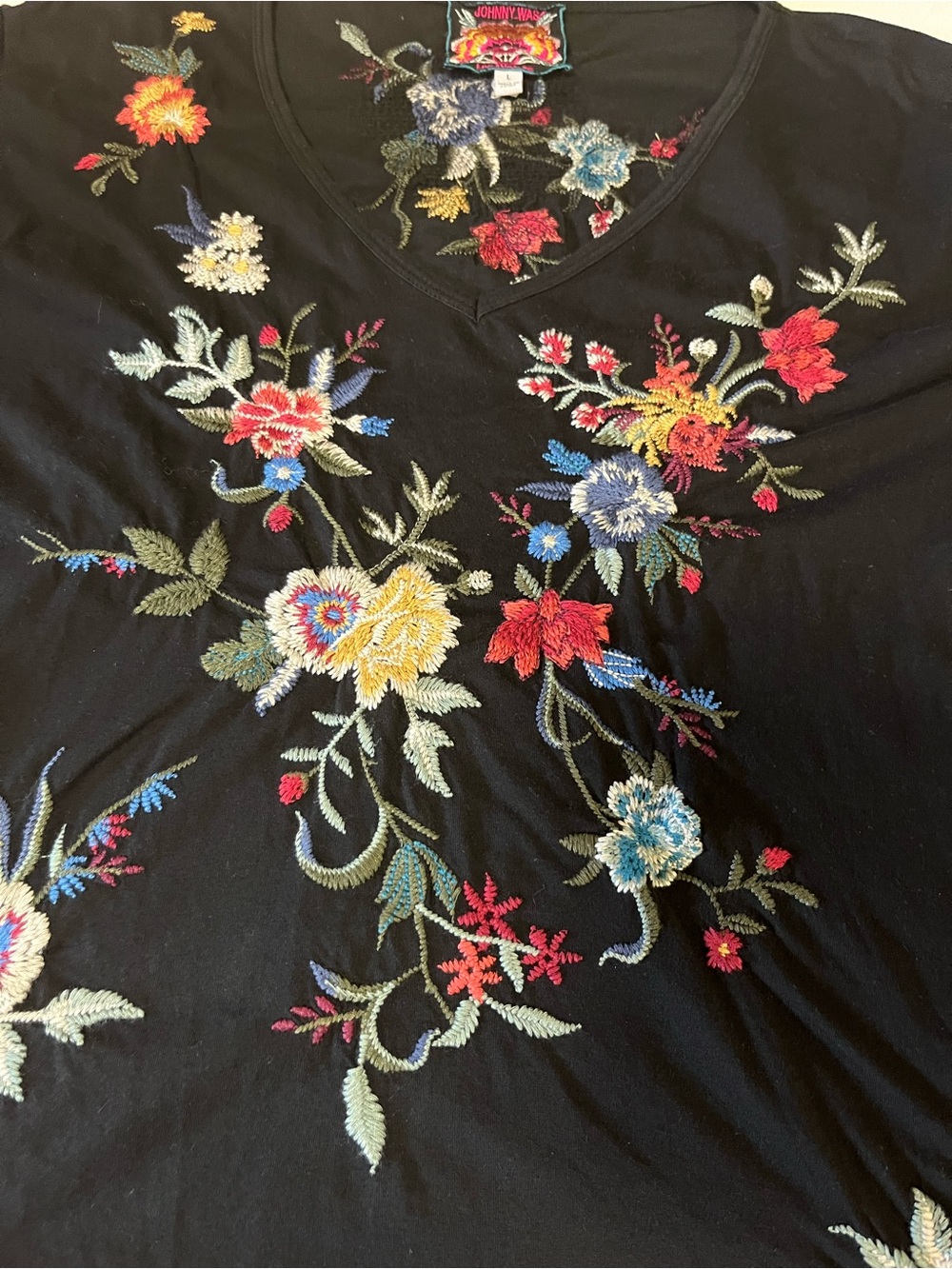 Johnny Was Embroidered Floral Tunic Top Black Cotton Boho Women’s L V Neck - Picture 8 of 11
